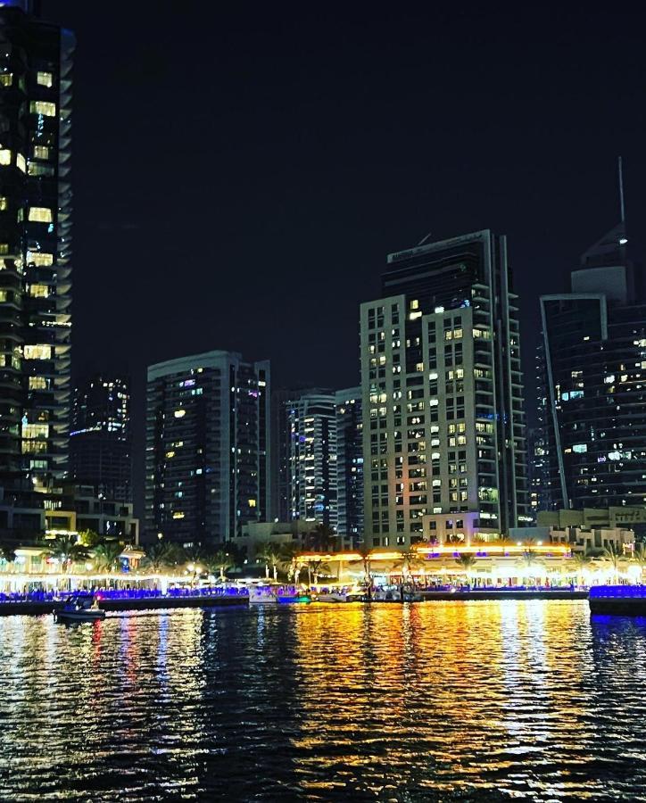 Lunar Hostel - Jbr Dubai Eksteriør bilde