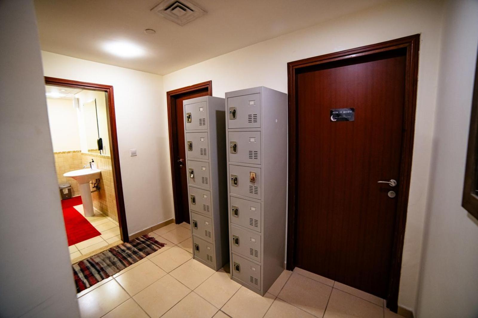 Lunar Hostel - Jbr Dubai Eksteriør bilde