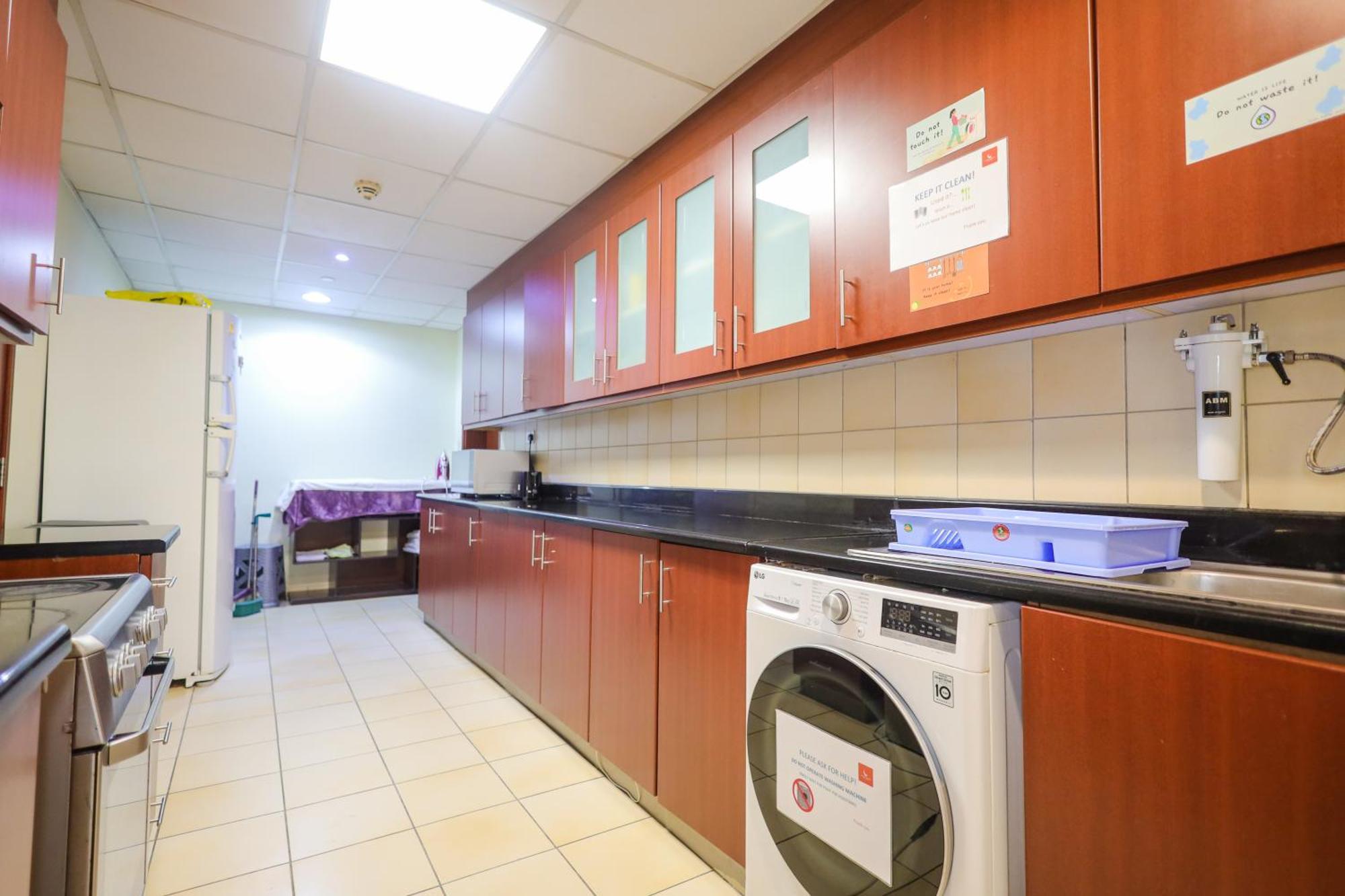 Lunar Hostel - Jbr Dubai Eksteriør bilde