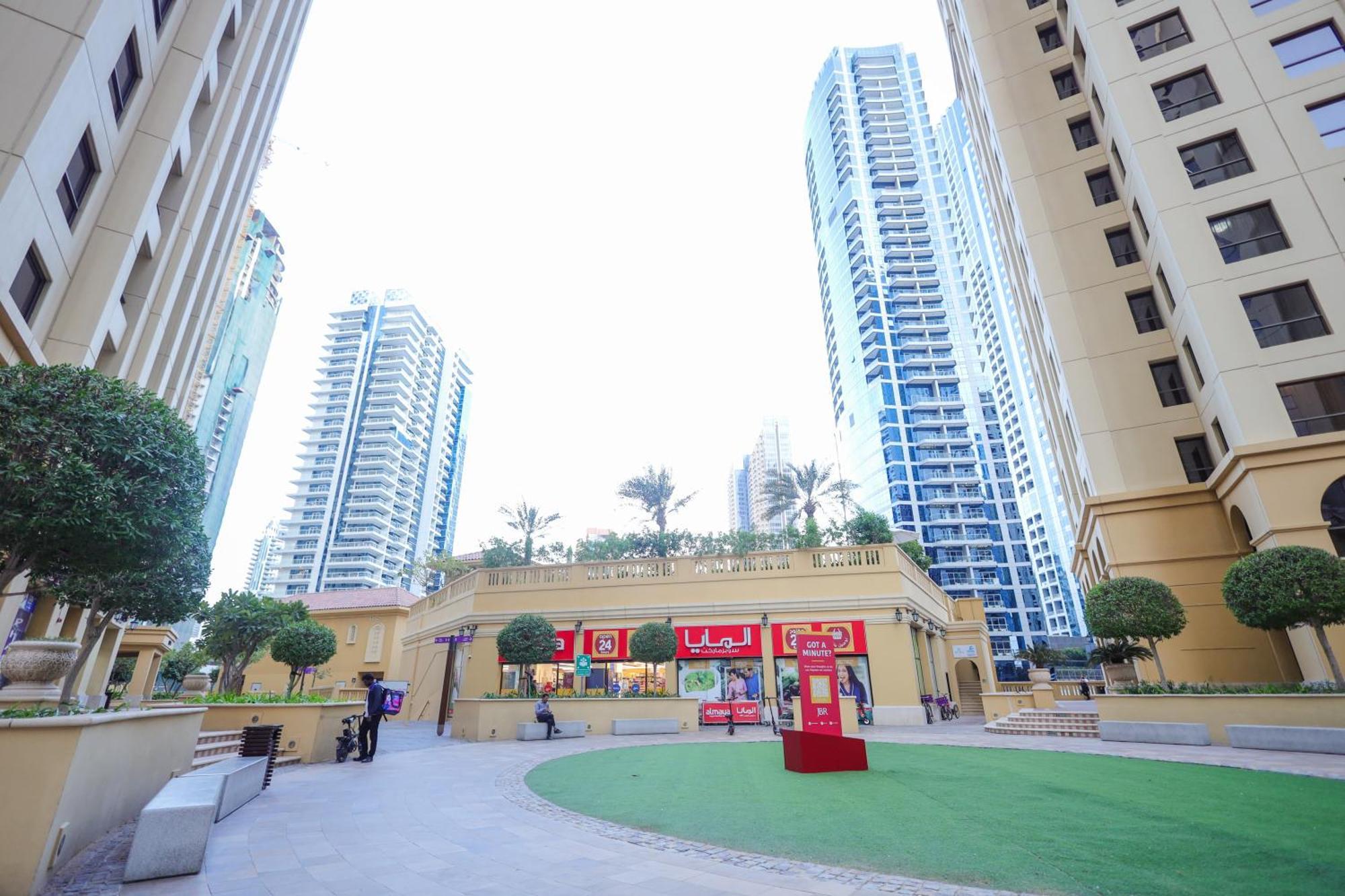 Lunar Hostel - Jbr Dubai Eksteriør bilde