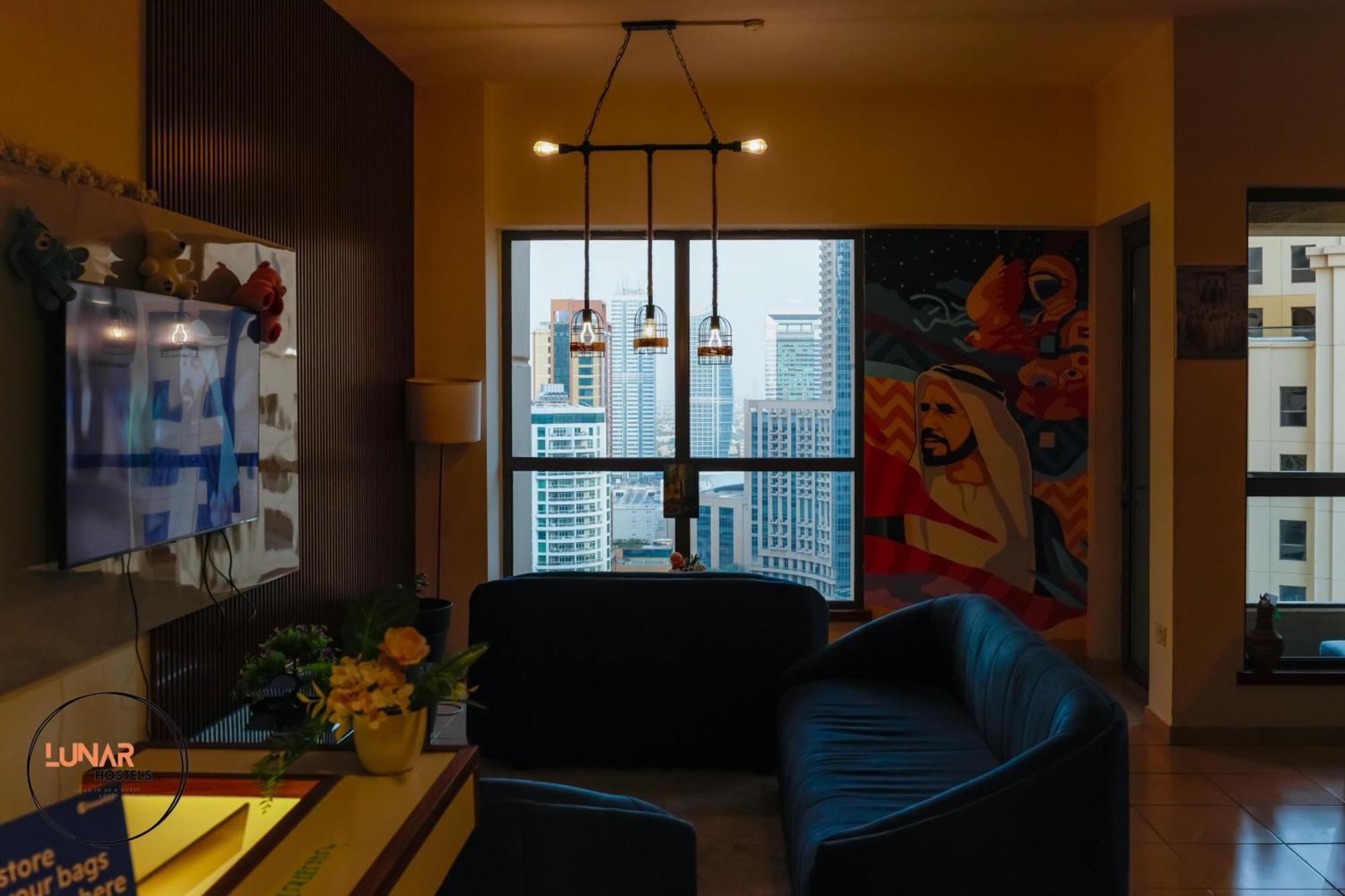 Lunar Hostel - Jbr Dubai Eksteriør bilde