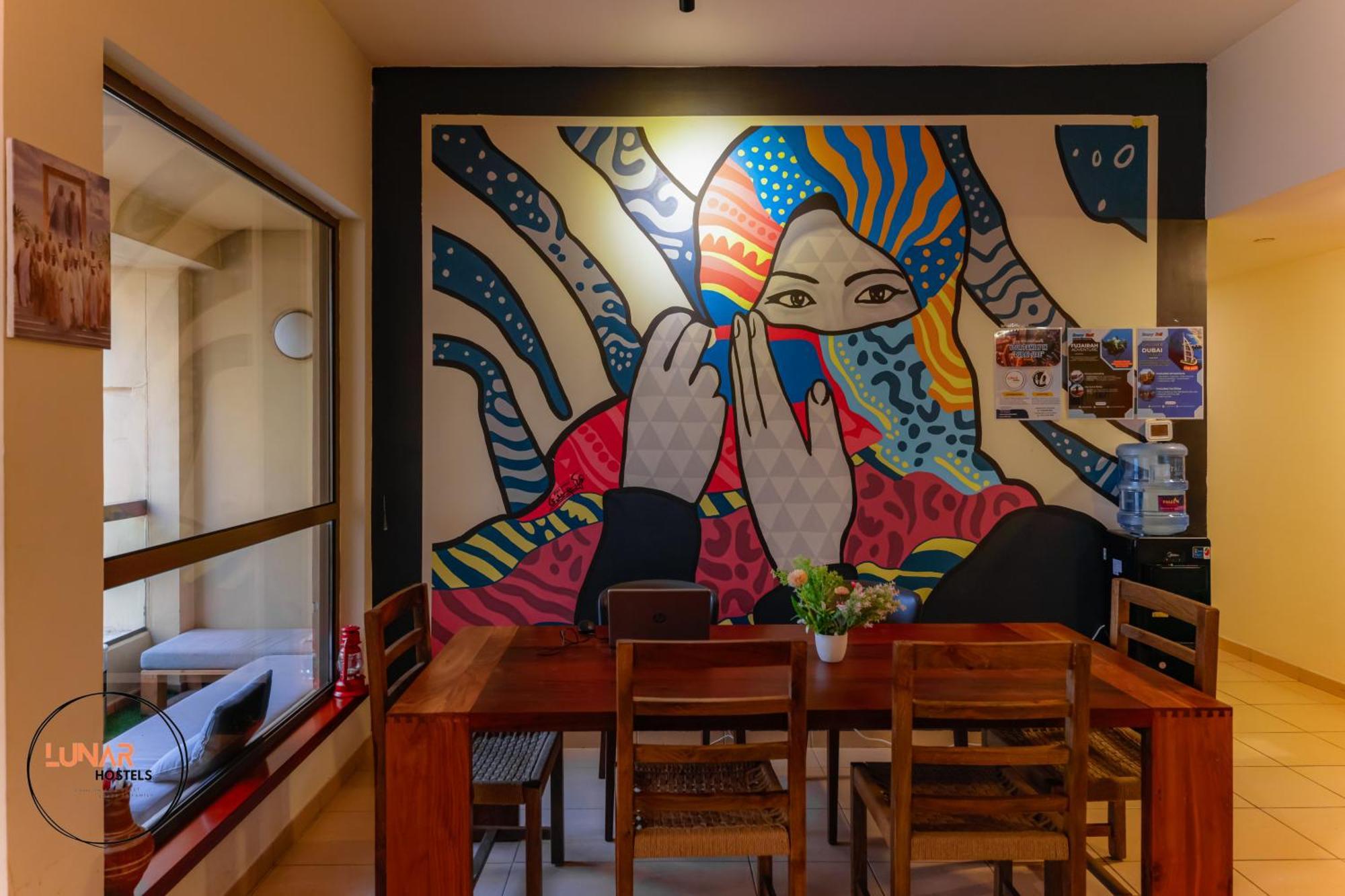 Lunar Hostel - Jbr Dubai Eksteriør bilde