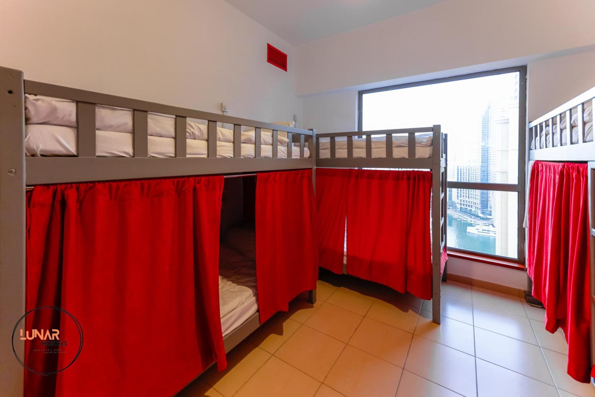 Lunar Hostel - Jbr Dubai Eksteriør bilde